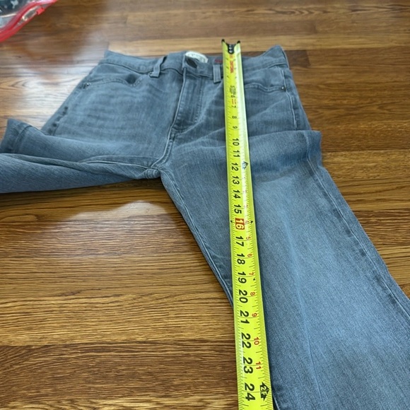 Alice + Olivia Beautiful High Rise Bell Jeans Easy Breezy Size 25 Damaged - Picture 11 of 11